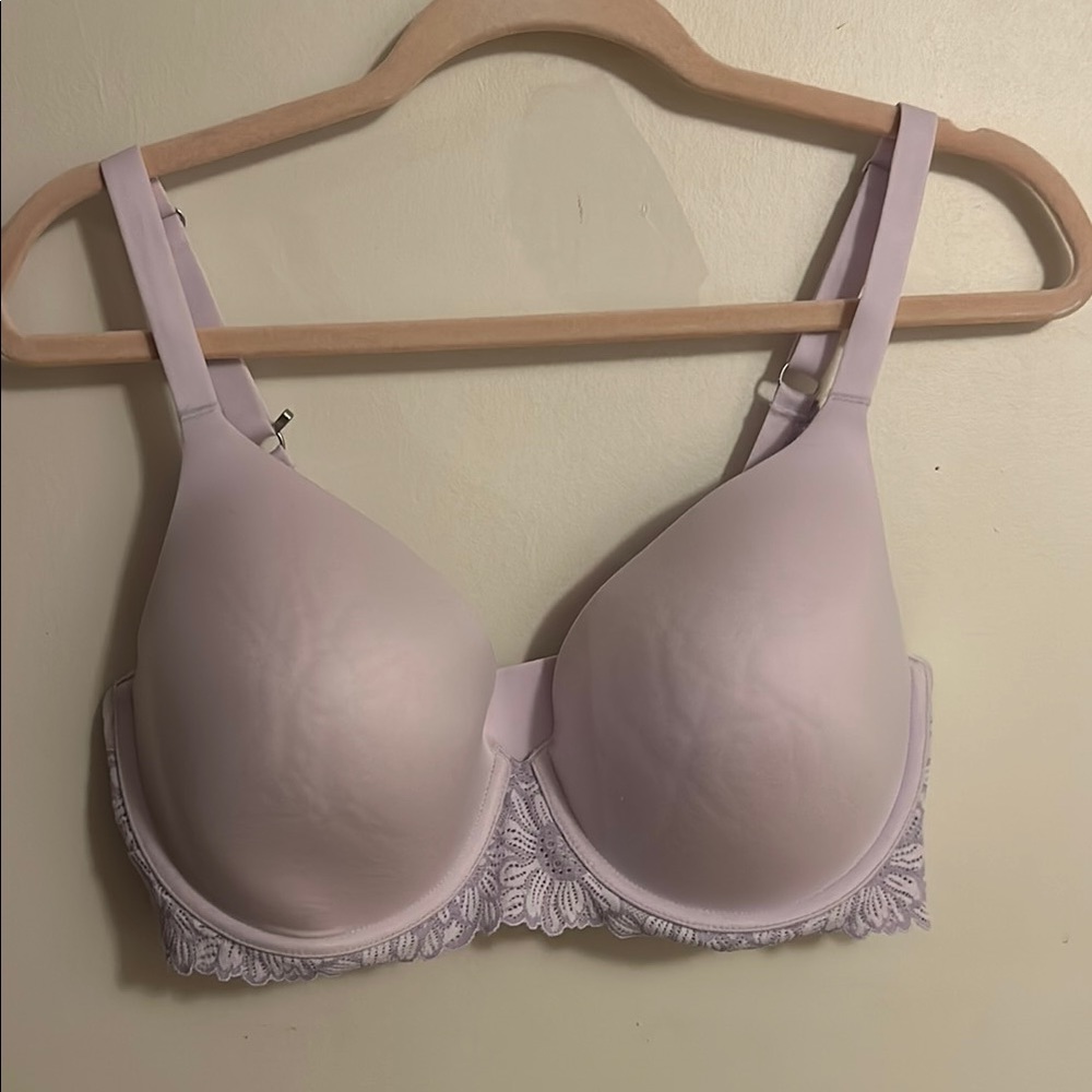 Elegant Lavender Lace Bra